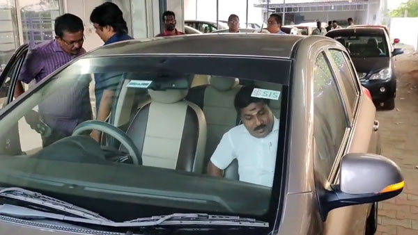 இவருக்கு எப்படி இவ்ளோ காசு வந்தது!! யுடியுப்பில் வீடியோ போட்டே காரை வாங்கிய ஜிபி முத்து!