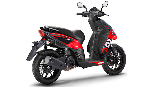 பைக்குகளுக்கு இணையான திறனை வெளிப்படுத்தும் ஸ்கூட்டர்கள்... இதோ பட்டியல்! இதுல எது உங்களுக்கு பொருந்தும்னு பாத்துக்கோங்க!!