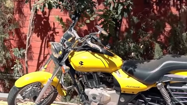 ஒரு மியூசியமே வச்சிருக்காரு... ஒத்த ஆளு கிட்ட இத்தன க்ரூஸர் பைக்குகளா?.. இவர்தாங்க உண்மையான பைக் காதலர்... 24 கேரட் கோல்ட்டால அலங்கரிச்சிருக்கானு பாருங்களேன்!!