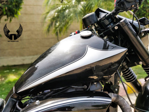 இதுதான் ராயல் என்பீல்டு ‘காட்ஸில்லா’!! பெயருக்கு ஏற்ப செம்மையா இருக்கு!