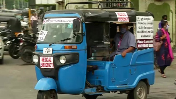 அன்று தாயை காப்பாற்ற ஆக்ஸிஜன் கிடைக்கவில்லை... இன்று ஆக்ஸிஜன் சிலிண்டர் உடன் சென்னை GH வாசலில் அவரது மகள்...!!