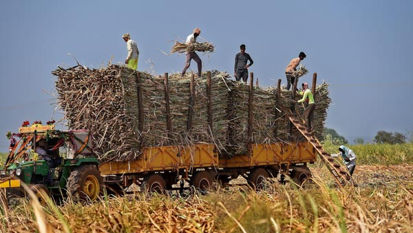 என்னாது டிராக்டர்ல ஏசியா... குளு குளு ஏசி பெட்டி வசதி கொண்ட டிராக்டர்கள் பட்டியல்...