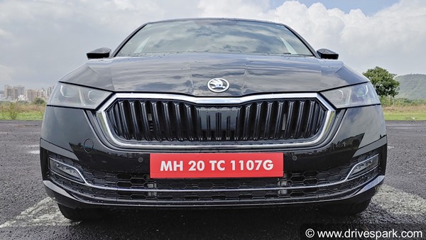 2021 Skoda Octavia: புதிய ஸ்கோடா ஆக்டேவியா காரின் வேரியண்ட் வாரியாக வசதிகள் விபரம்!