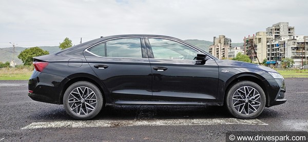 2021 Skoda Octavia: புதிய ஸ்கோடா ஆக்டேவியா காரின் வேரியண்ட் வாரியாக வசதிகள் விபரம்!