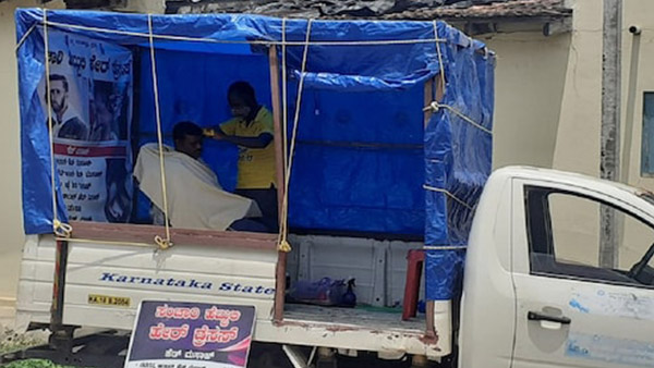 இதுவல்லவோ வியாபார யூக்தி... நடமாடும் சலூன் கடை மூலம் நாளுக்கு ரூ.1,500 கல்லா பார்த்துவரும் இளைஞர்!!