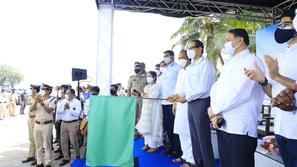 ஊரடங்கில் இனி கடற்கரையில் சுற்ற முடியாது... போலீஸாரின் ரோந்து பணிக்கு 10 போலரிஸ் வாகனங்கள்!!