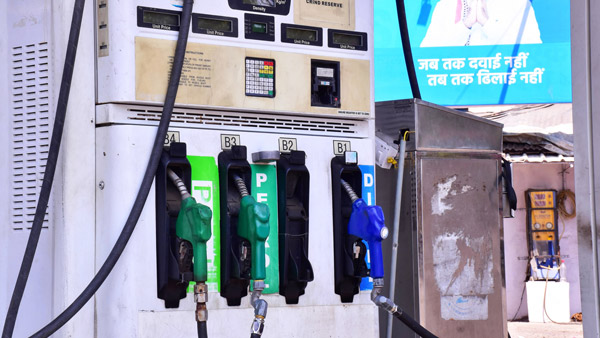 ரூ. 1.45க்கு பெட்ரோலா... பேசமா இந்த நாட்டுக்கு போய்டலாமா?.. உலக நாடுகளின் எரிபொருள் விலை விபரம்!!