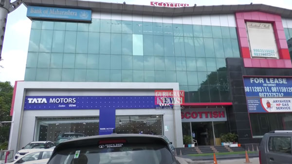 ஷோரூமில் இருந்து நைசாக நகர்த்தி செல்லப்பட்ட புத்தம் புதிய டாடா கார்... திருடுபோன காரோட விலை எவ்ளோ தெரியுமா?..