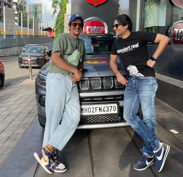 கால் டாக்சிகளுக்கு 'குட் பை'... புதிய கார் வாங்கிட்டேன்... விலையுயர்ந்த காரை வாங்கிய பிரபல நடிகர்...
