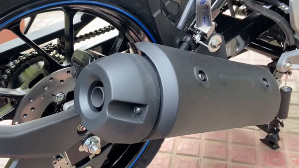 ஷோரூம்களை வந்தடைந்த புதிய யமஹா எஃப்.இசட்-எக்ஸ்!! டெலிவிரி விரைவில் துவங்குகிறது!