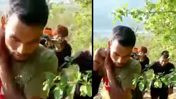 டிஜிட்டல் இந்தியாவில் இதுதான் நிலையா? சாலையில்லாததால் ஸ்கூட்டரை சுமந்து சென்ற இளைஞர்கள்!!