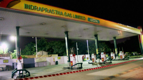 ரொம்ப சேஃப்டியா இருக்கணும்... ஏன் எல்லாரும் சிஎன்ஜி சிலிண்டரை முழுமையா நிரப்ப கூடாதுன்னு சொல்றாங்க தெரியுமா?