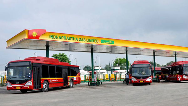 ரொம்ப சேஃப்டியா இருக்கணும்... ஏன் எல்லாரும் சிஎன்ஜி சிலிண்டரை முழுமையா நிரப்ப கூடாதுன்னு சொல்றாங்க தெரியுமா?