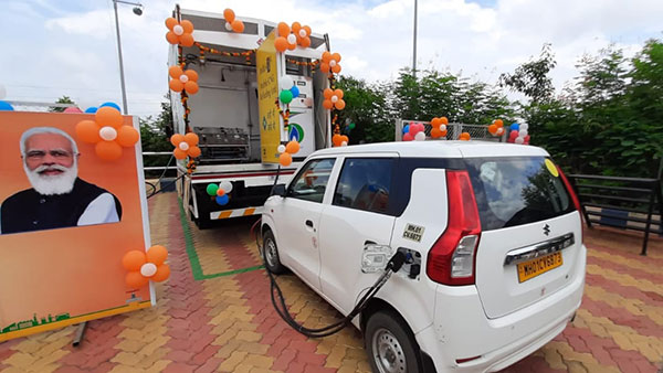 ரொம்ப சேஃப்டியா இருக்கணும்... ஏன் எல்லாரும் சிஎன்ஜி சிலிண்டரை முழுமையா நிரப்ப கூடாதுன்னு சொல்றாங்க தெரியுமா?