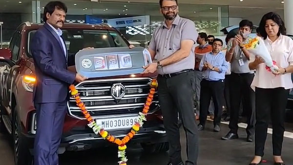 பிறந்த நாளை முன்னிட்டு புத்தம் புதிய காரை வாங்கிய ஹாக்கி ஸ்டார் தன்ராஜ் பிள்ளை... விலை எவ்ளோனு தெரியுமா?