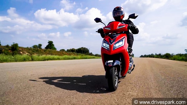 பெட்ரோல் விற்கிற விலைக்கு பேசாம ஒண்ணு வாங்கீர வேண்டியதுதான்... இவி ஏட்ரியோ எலெக்ட்ரிக் ஸ்கூட்டர் ரிவியூ!