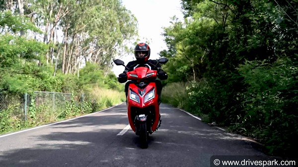 பெட்ரோல் விற்கிற விலைக்கு பேசாம ஒண்ணு வாங்கீர வேண்டியதுதான்... இவி ஏட்ரியோ எலெக்ட்ரிக் ஸ்கூட்டர் ரிவியூ!
