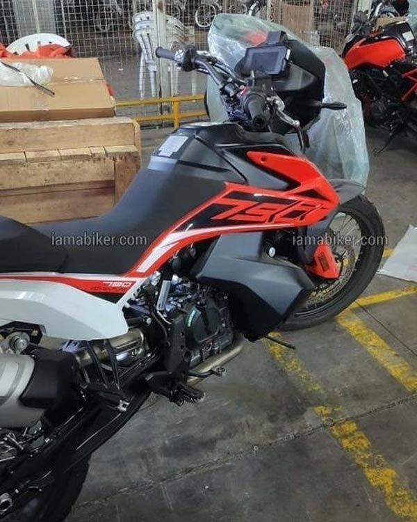 பஜாஜின் தொழிற்சாலையில் காட்சிதந்த கேடிஎம் 790 அட்வென்ச்சர்!! இந்தியாவில் விற்பனைக்கு வருகிறதா?