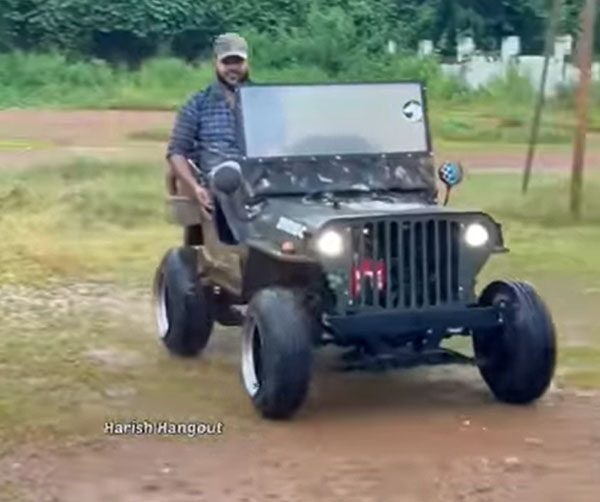 இவ்ளோ குட்டி காரில் இரு எஞ்ஜினை பொருத்திய இளைஞர்... ஒன்னு பல்சரோடையது, இன்னொன்னு எதோடையது தெரிஞ்சா ஆச்சரியப்படுவீங்க!