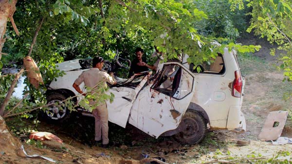 மோடி அரசுக்குதான் நன்றி சொல்லணும்... பல மடங்கு குறைந்த விபத்துகளின் எண்ணிக்கை... எவ்ளோ தெரிஞ்சா ஆச்சரியப்படுவீங்க!