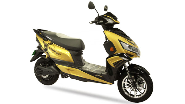 ஒரு முறை சார்ஜ் பண்ணா அதிக தூரம் பயணிக்கும் டாப் 5 எலெக்ட்ரிக் டூ-வீலர்கள்... இந்த லிஸ்ட பாத்தீங்க பெட்ரோல் வண்டி பக்கம் ஒதுங்ககூட மாட்டீங்க!