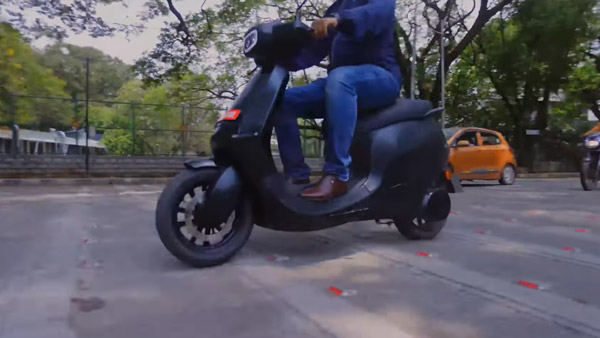 ஓலா எலெக்ட்ரிக் ஸ்கூட்டர் வெகு விரைவில் அறிமுகம்... எதிர்பார்ப்பை எகிற வைக்கும் தகவல் வெளியானது!