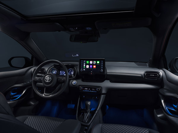Yaris செடானை காட்டிலும் Yaris ஹேட்ச்பேக் ஏன் சிறந்தது? தெரிந்த கொள்ள வேண்டிய விஷயங்கள்!!