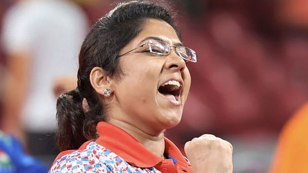 பாராலிம்பிக்கில் வெள்ளி பதக்கம் வென்ற பவீனாவிற்கு காத்திருக்கும் சர்ப்ரைஸ்... என்னனு தெரிஞ்சா அசந்திருவீங்க!