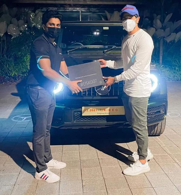 பிறந்த நாள் பரிசாக விலையுயர்ந்த மெர்சிடிஸ் காரை வாங்கிய பிரபல நடிகர்!! யம்மாடியோவ், இதன் ஷோரூம் விலையே இவ்வளவா