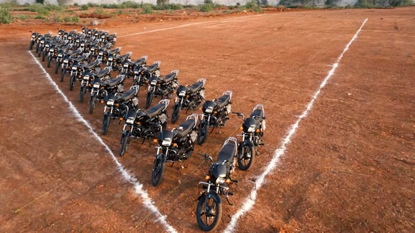 உலக சாதனை படைத்த ஹீரோ மோட்டோகார்ப்... இந்த மாதிரி ஓர் சம்பவத்தை இதுக்கு முன்னாடி எந்த நிறுவனமும் செய்யல!