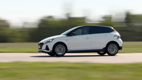 பெர்ஃபார்மென்ஸ் தூள் கௌப்பும்.... இந்தியாவில் Hyundai i20 N Line வெளியீடு... செப்டம்பரில் விற்பனைக்கு வருகிறது!