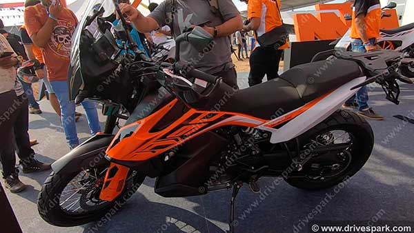 அதற்குள் 10 வருடங்கள் முடிய போகுதா!! இந்தியாவில் KTM பிராண்டின் புதிய மைல்கல்!