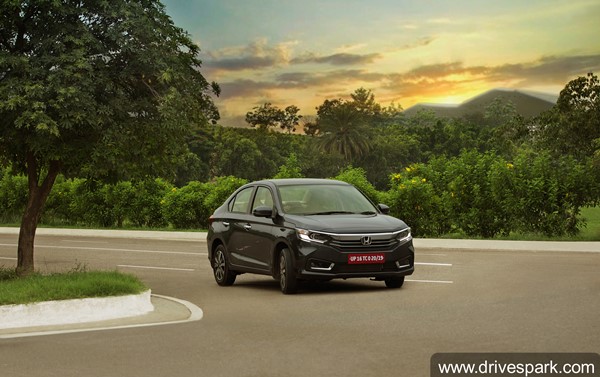 Tata Tigor தொடங்கி மொத்தம் மூன்று கார்களுக்கு போட்டி... 2021 Honda Amaze காரின் முழு ரிவியூ தகவல்...