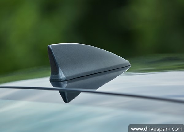 Tata Tigor தொடங்கி மொத்தம் மூன்று கார்களுக்கு போட்டி... 2021 Honda Amaze காரின் முழு ரிவியூ தகவல்...