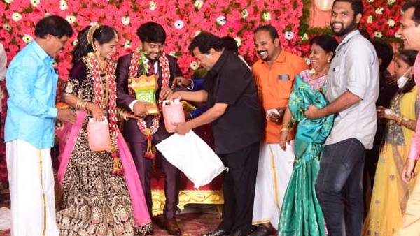 திருமண நிகழ்ச்சியில் கருப்பு சட்டை போட்டு கொண்டு நடிகர் மயில்சாமி செய்த தரமான சம்பவம்... என்னனு தெரியுமா?