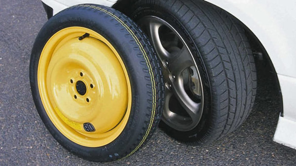 இதுதான் Spare wheel-ஆ? வழக்கு போட்டு டீலரிடம் இருந்து பணத்தை பெற்ற கேரள வாடிக்கையாளர்!!
