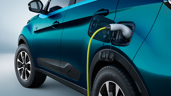 எல்லா பக்கமும் ஓடுது... வேற லெவலில் பிரபலமாகும் Tata Nexon எலெக்ட்ரிக் கார்... நம்ம இந்திய தயாரிப்பாச்சே!