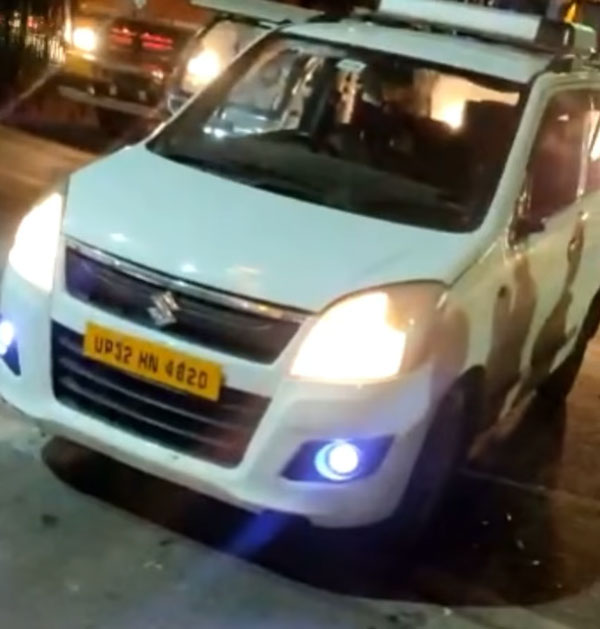 நட்ட நடு ரோட்டில் கார் டிரைவரிடம் மோசமாக நடந்து கொண்ட இளம்பெண்... வைரலாகும் வீடியோ!