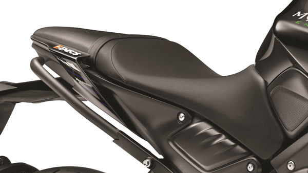 Yamaha MT-15 பைக்கில் புதிய மான்ஸ்டர் எனர்ஜி மோட்டோஜிபி எடிசன்!! ரூ.1.48 லட்சத்தில் அறிமுகம்!