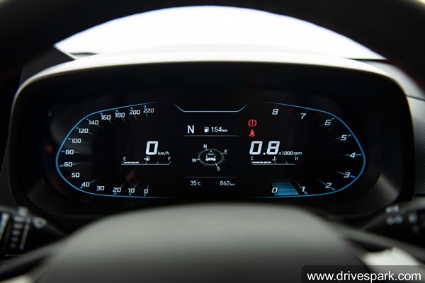 ஒரு வேலையாக இந்தியாவில் அறிமுகமானது Hyundai i20 N Line! இரு விதமான வேரியண்டுகளில் கிடைக்கும்!