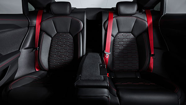 Audi e-tron GT எலெக்ட்ரிக் கார் இந்தியாவில் அறிமுகம்... இந்த காரோட விலையில் ஒரு லக்சூரி வீட்டையே வாங்கிடலாம்!