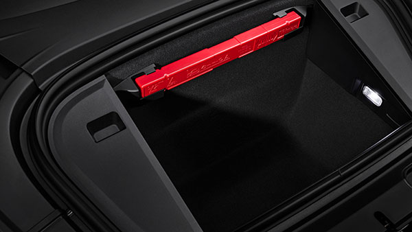 Audi e-tron GT எலெக்ட்ரிக் கார் இந்தியாவில் அறிமுகம்... இந்த காரோட விலையில் ஒரு லக்சூரி வீட்டையே வாங்கிடலாம்!