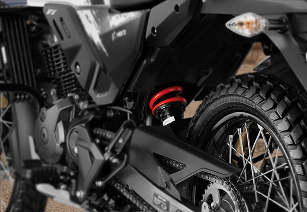 விபத்து நேரத்தில் உதவும் புதிய தொழில்நுட்ப வசதி... Hero Xpulse 200 பைக்கில் டாப்பிள் அலர்ட் வசதி அறிமுகம்!