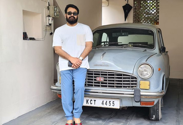 மலையாள நடிகர் மோகன்லாலிடம் இப்படி ஒரு காரா?.. ரசிகர்களை ஆச்சரியத்தில் மூழ்க வைத்த புகைப்படம்!