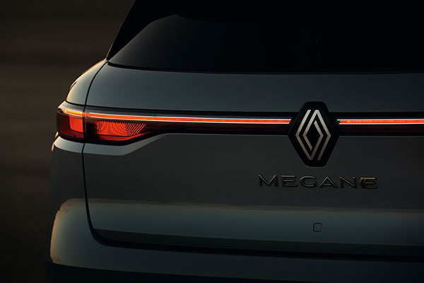 புதிய Renault Megane E-Tech வெளியீடு... இந்த மின்சார காரோட பயண தூரம் எவ்ளோ தெரிஞ்சா உடனே வாங்க ஆசைப்படுவீங்க!