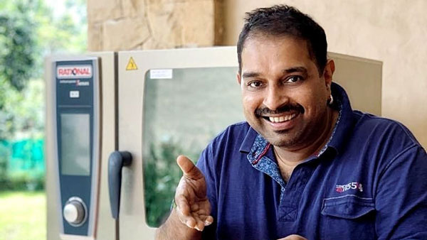 இப்படி ஒரு காரை வாங்கியிருக்கிறாரா பாடகர் ஷங்கர் மஹாதேவன்! விலையை விட காருல இருக்கும் அம்சங்கள் வேற லெவல்!