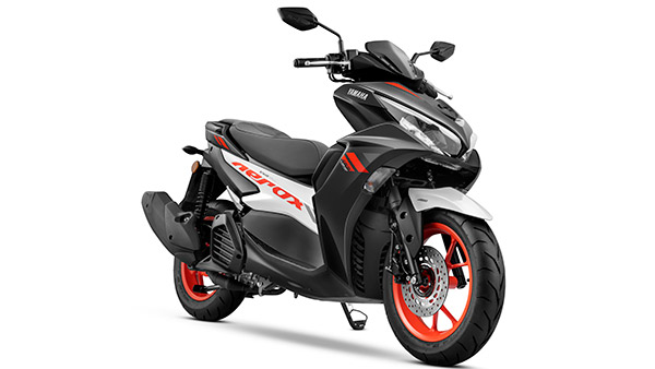இந்தியாவில் விற்பனைக்கு அறிமுகமானது Yamaha Aerox மேக்ஸி ஸ்கூட்டர்... ஸ்போர்ட்ஸ் பைக்குகளுக்கு டஃப் கொடுக்கும் ஸ்டைலில்!!