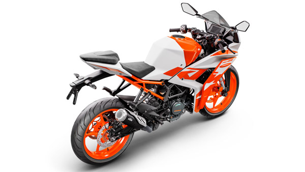 யமஹா ஆர்15 வி4 பைக்கிற்கு போட்டி வந்தாச்சு... KTM RC 125 இந்தியாவில் அறிமுகம்... விலை, அப்டேட் பற்றிய முக்கிய தகவல்கள்!