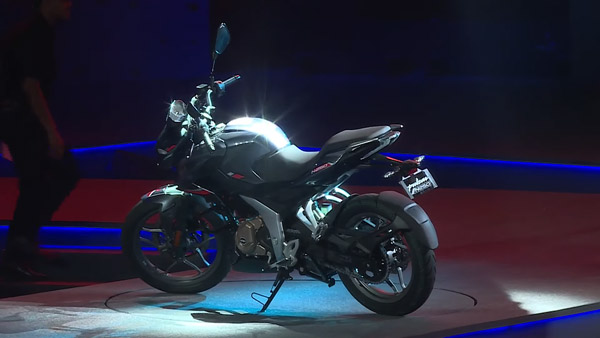 இன்று அறிமுகமான Bajaj Pulsar F250... பைக் பற்றிய இந்த 5 முக்கிய அம்சங்கள் என்ன தெரிஞ்சா உடனே வாங்க ஆசைப்படுவீங்க!