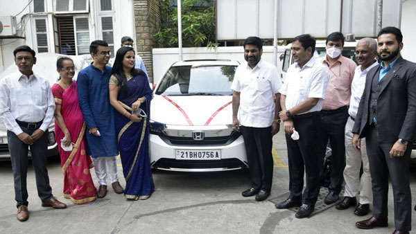 புதிய பிஎச் சீரிஸ் பதிவெண் பயன்பாட்டுக்கு வந்தாச்சு... இதோ முதல் கார்! நம்பர் ரொம்ப வித்தியாசமா இருக்கு!